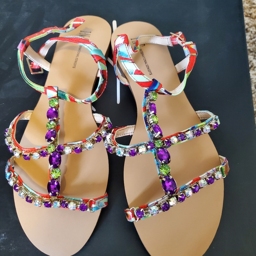 INC 7.5 sandals
